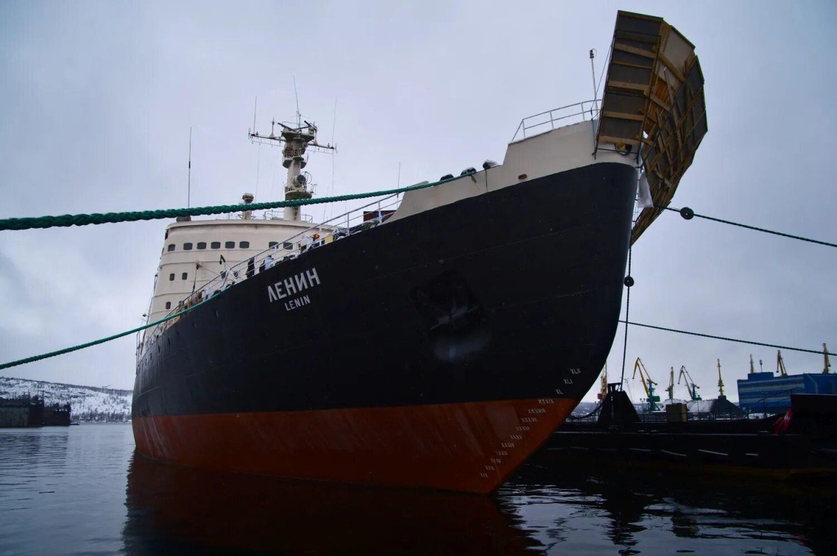 Ледокол Михаил сомов