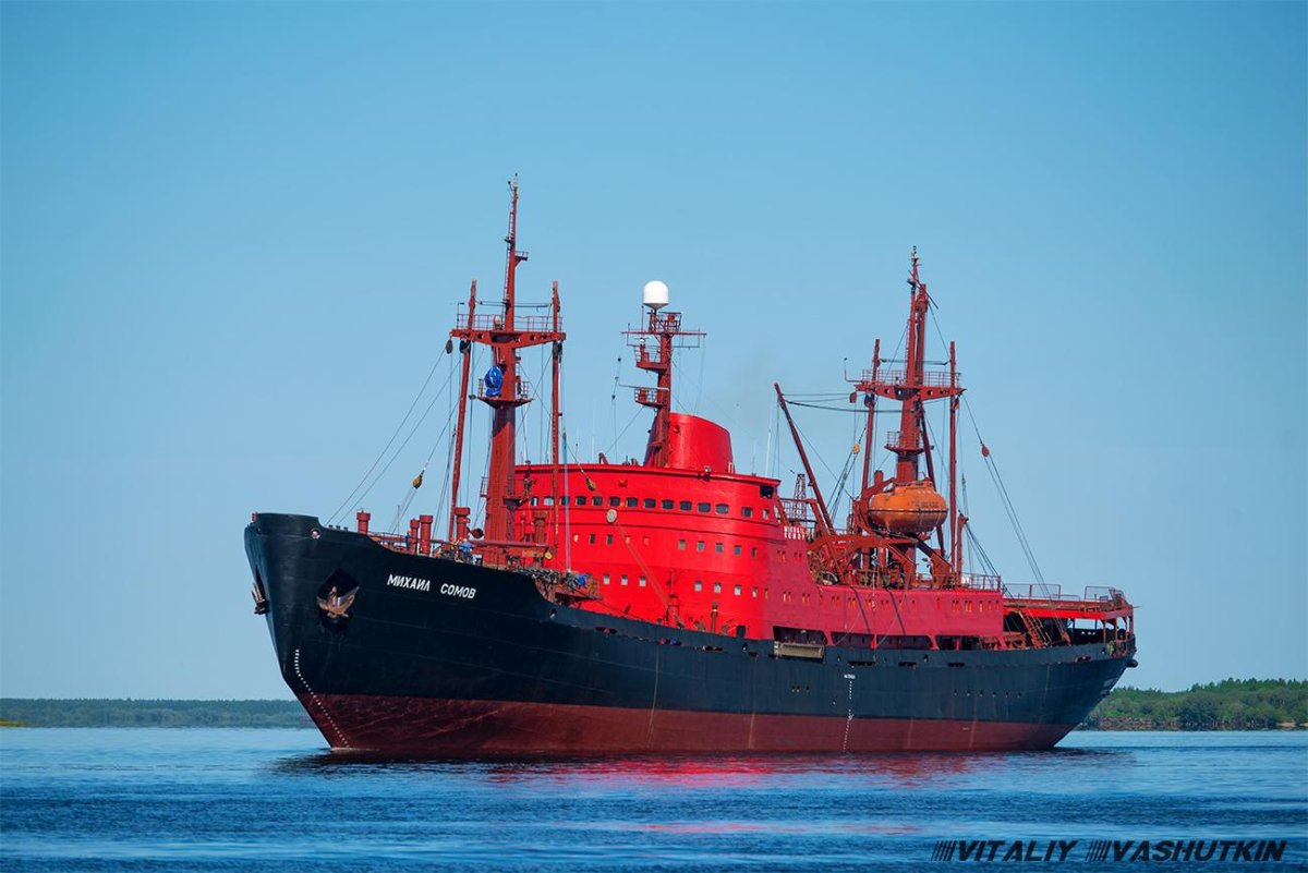 Дизель-электроход Михаил сомов