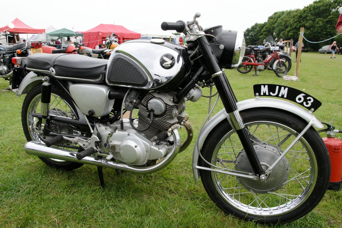 Honda cb77 super Hawk