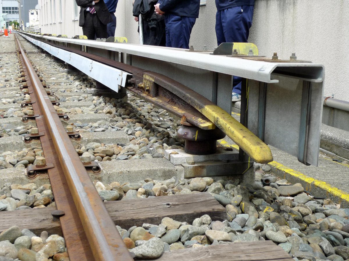 Контактный рельс 801r468