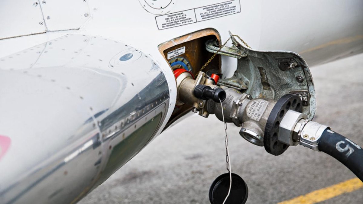 Заправочная горловина CRJ-200