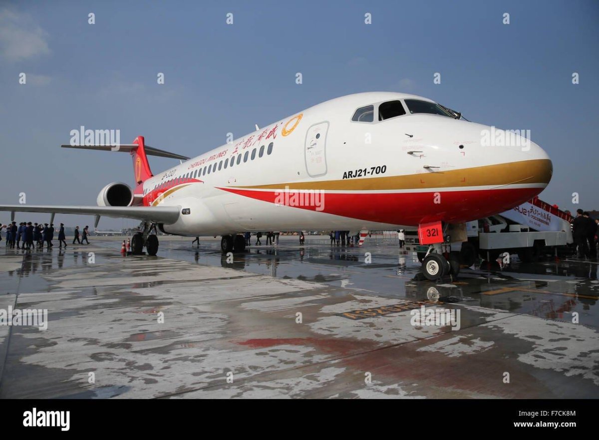 Китайский региональный самолет arj21-700