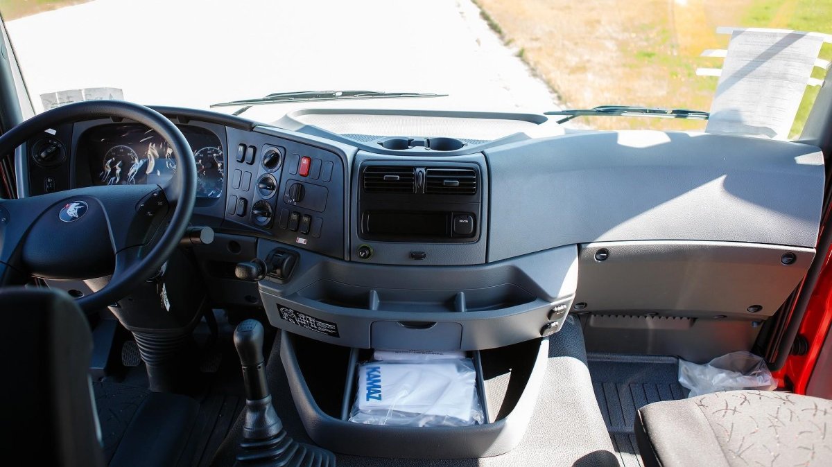 Кабина КАМАЗ 65806