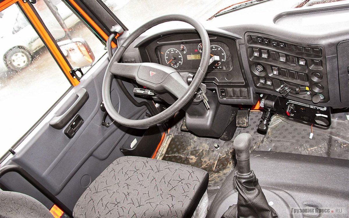 КАМАЗ 6520 салон кабины евро 4
