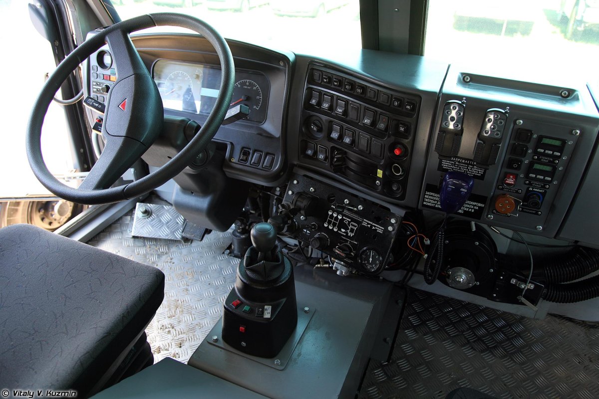КАМАЗ 43502 кабина внутри