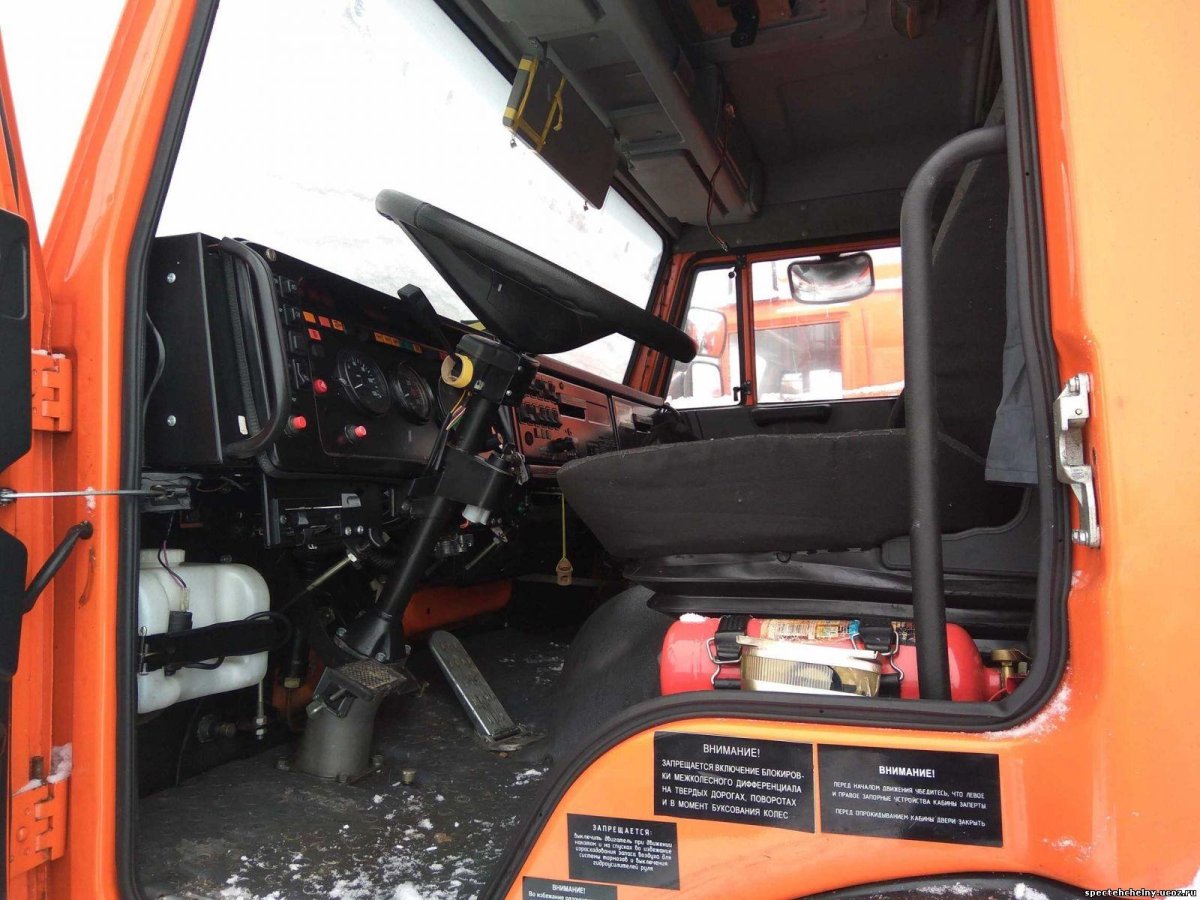 КАМАЗ 43118 салон