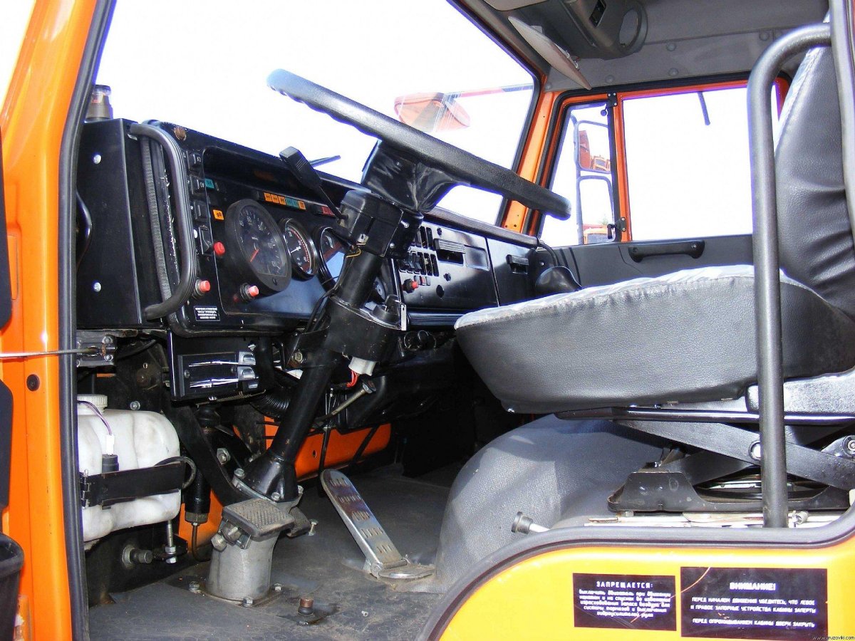 КАМАЗ 6520 кабина