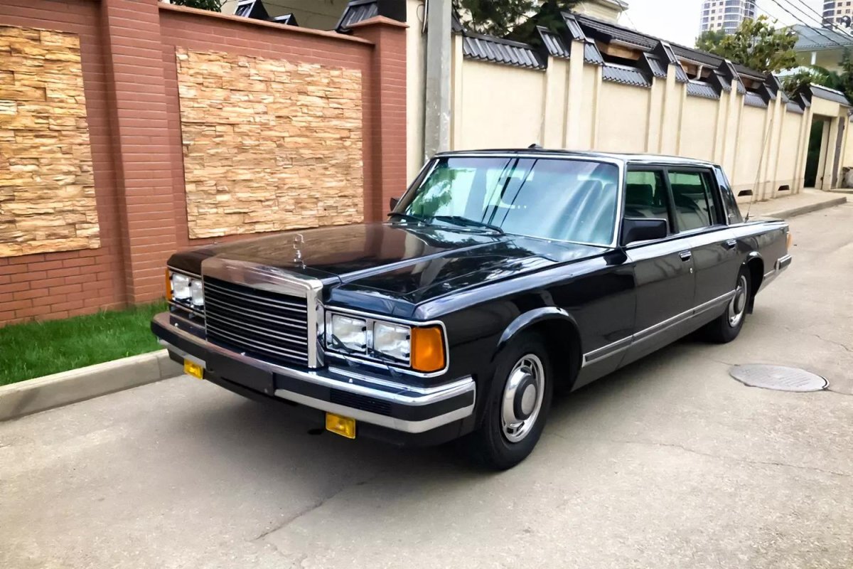 ЗИЛ-41041 седан