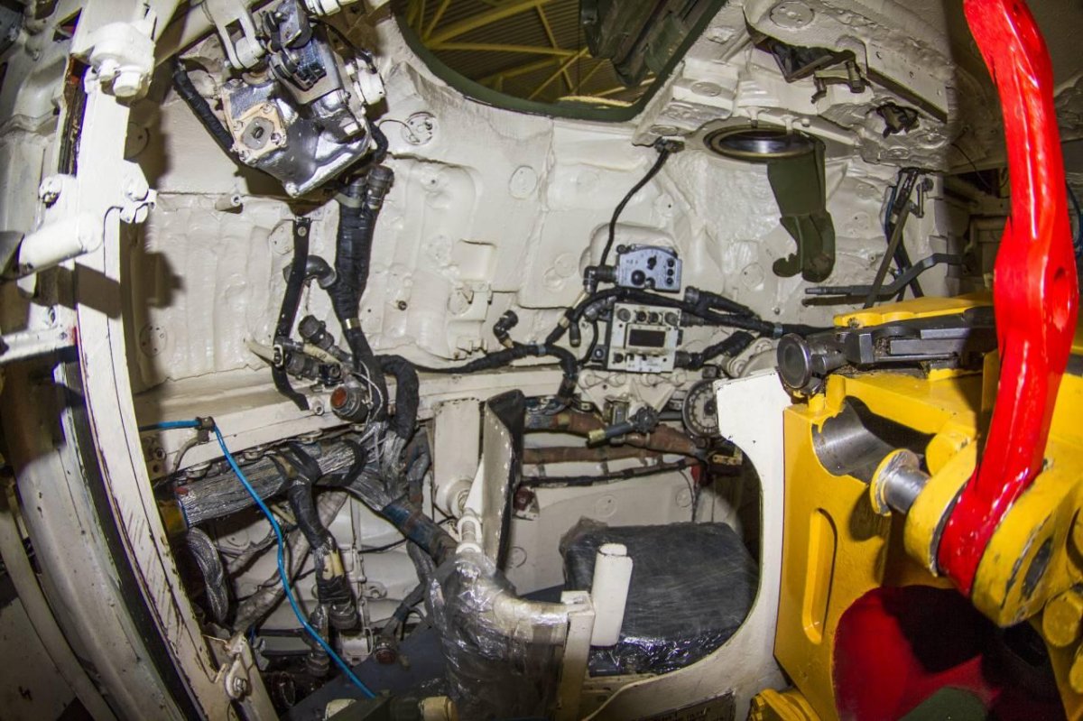 T90 танк внутри