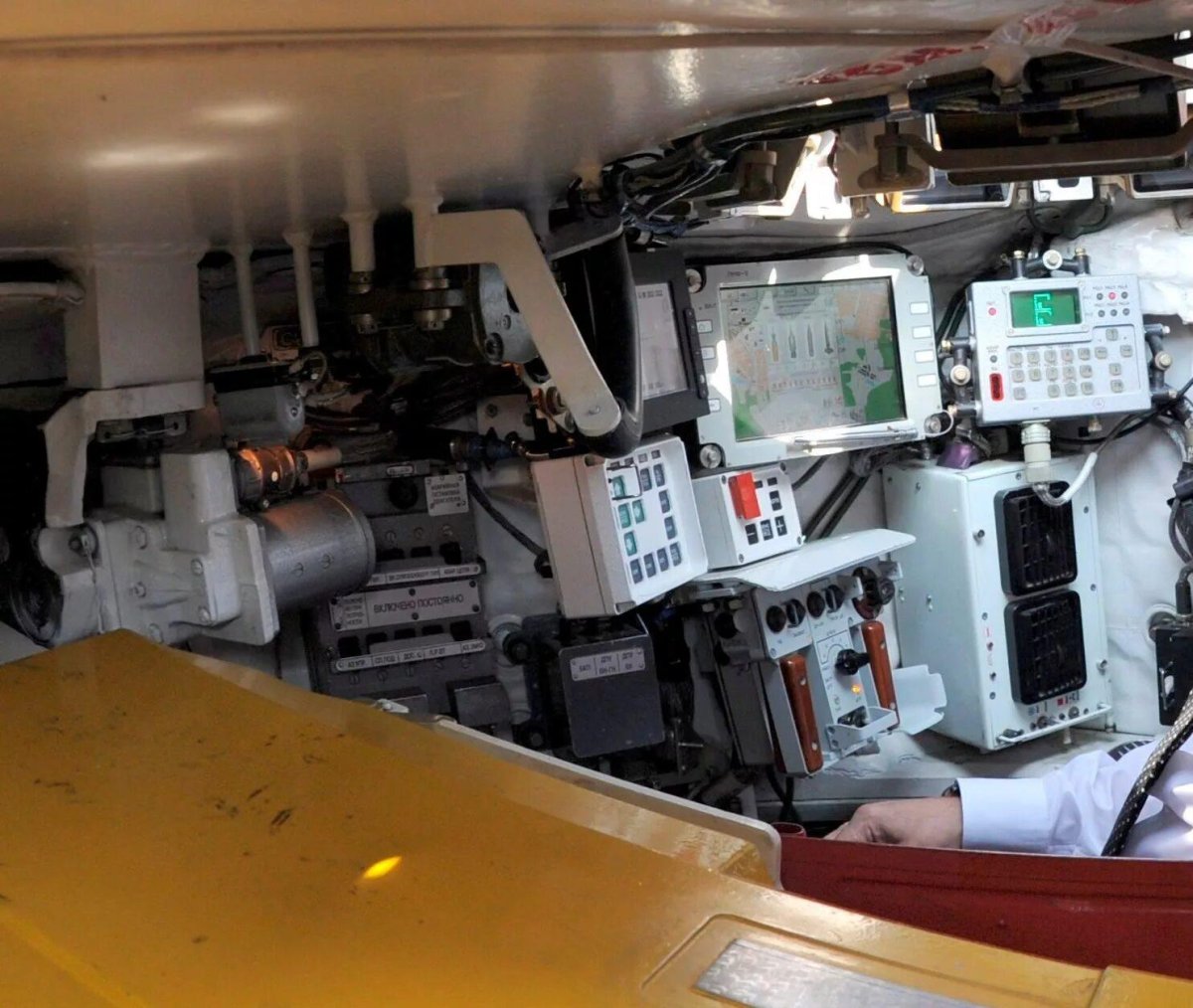 Внутри танка т-90