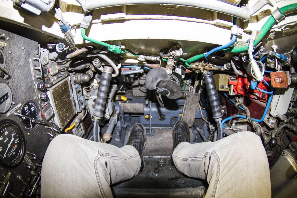 Кабина механика т80