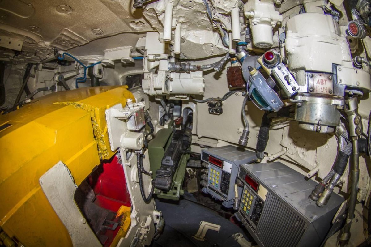 Внутри танка т-90