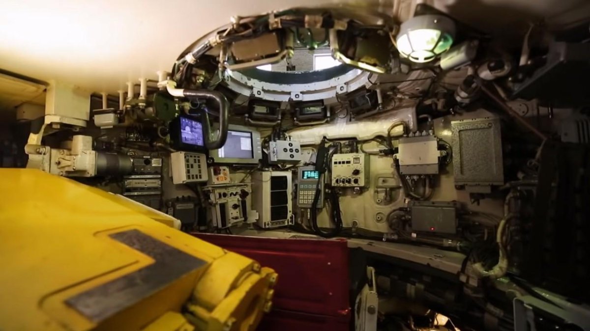 Салон танка т90