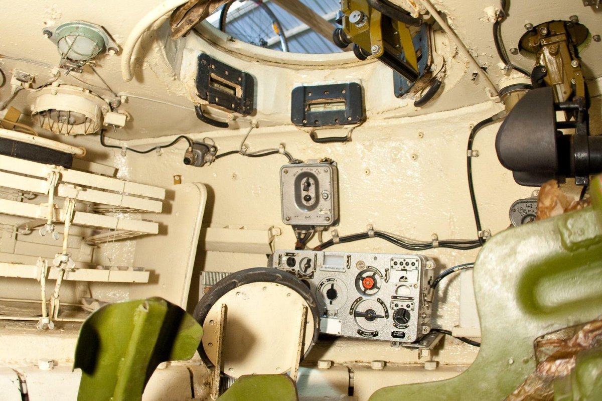 Т 34-85 внутри танка