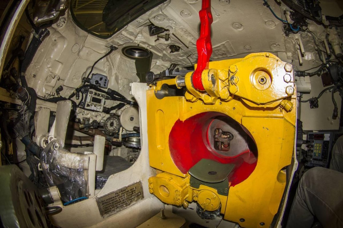 T90 танк внутри