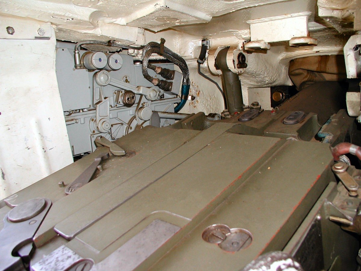 Внутри танка т 72