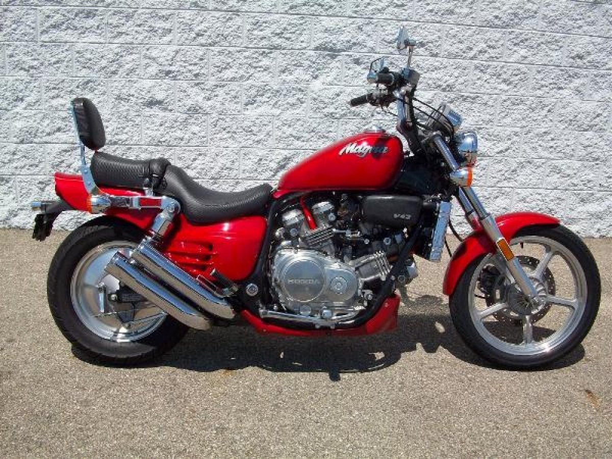 Honda VF-750c v45 super Magna