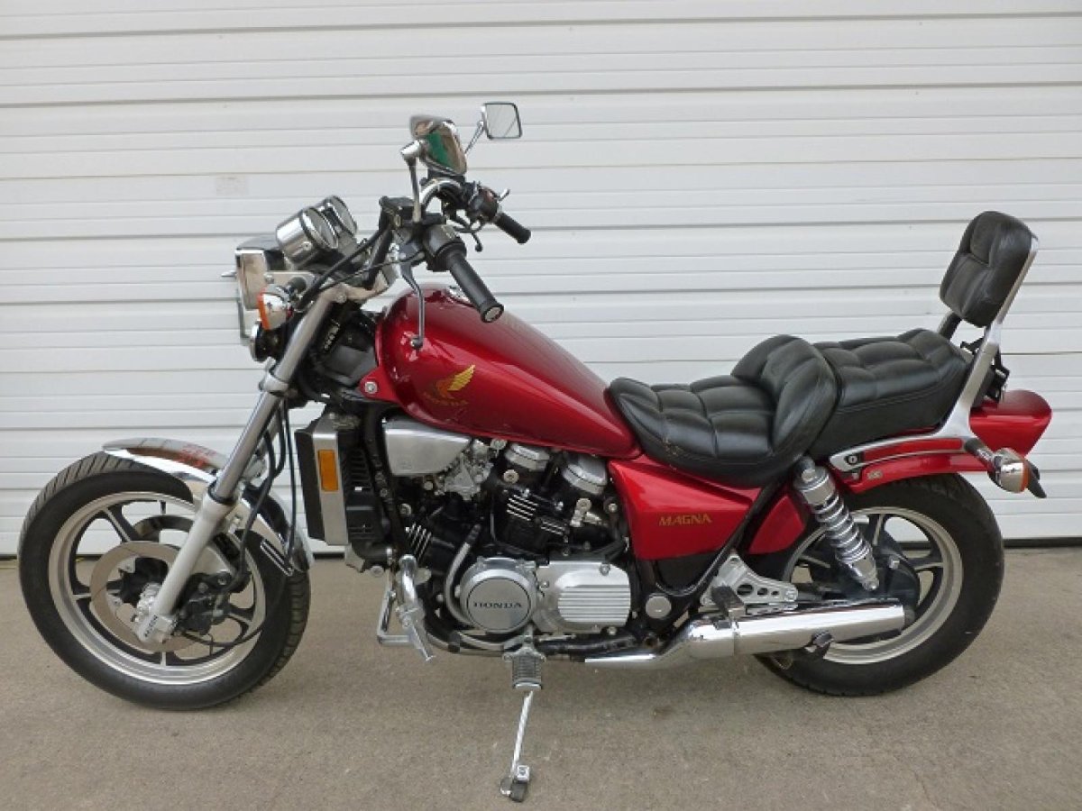 Honda Magna v45 1986
