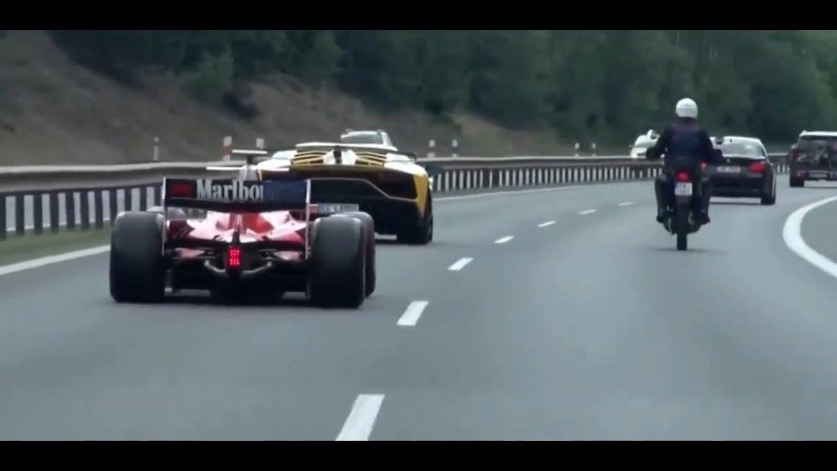 Болид Ferrari 2005