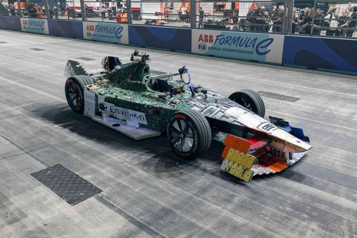 Болид из трактора