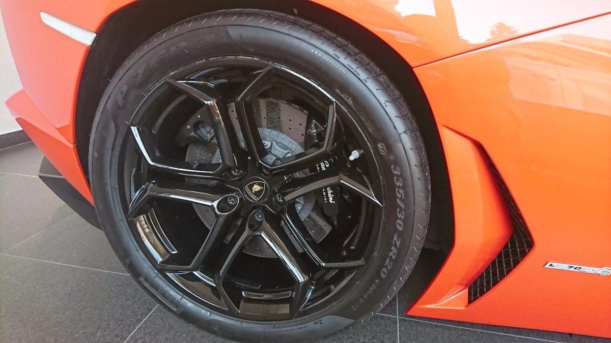 Диск Lamborghini Aventador