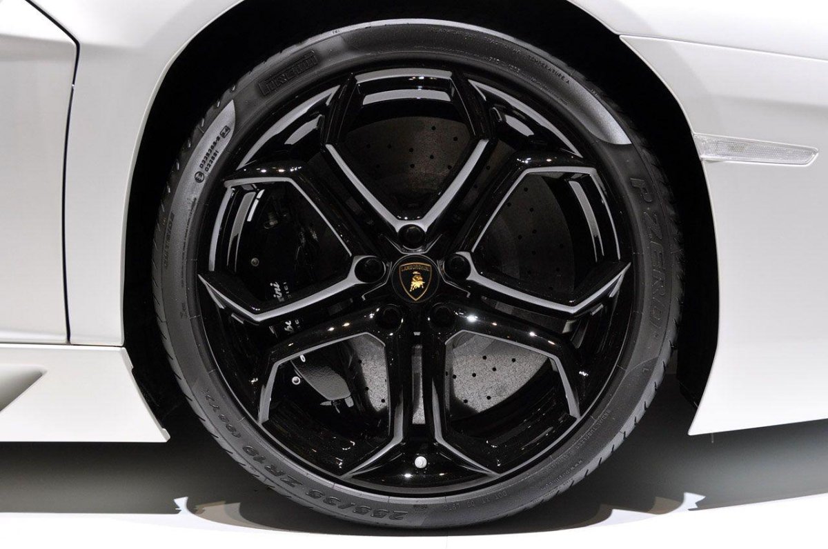 Lamborghini Aventador Wheels