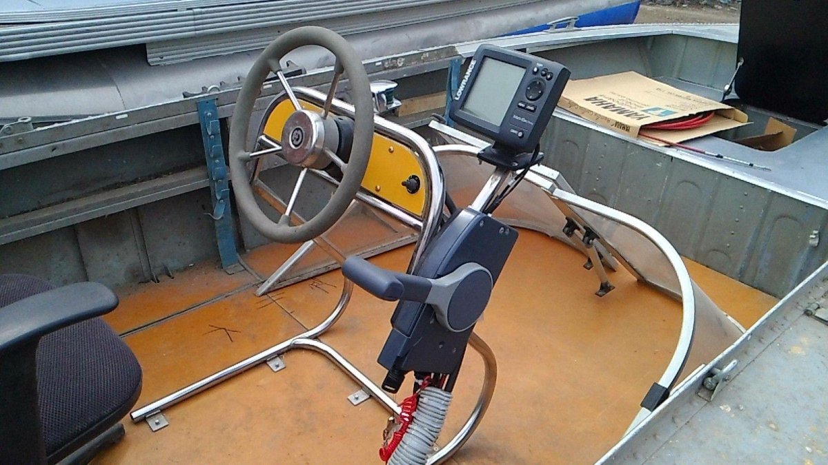 Рулевая консоль для лодки Волжанка 42