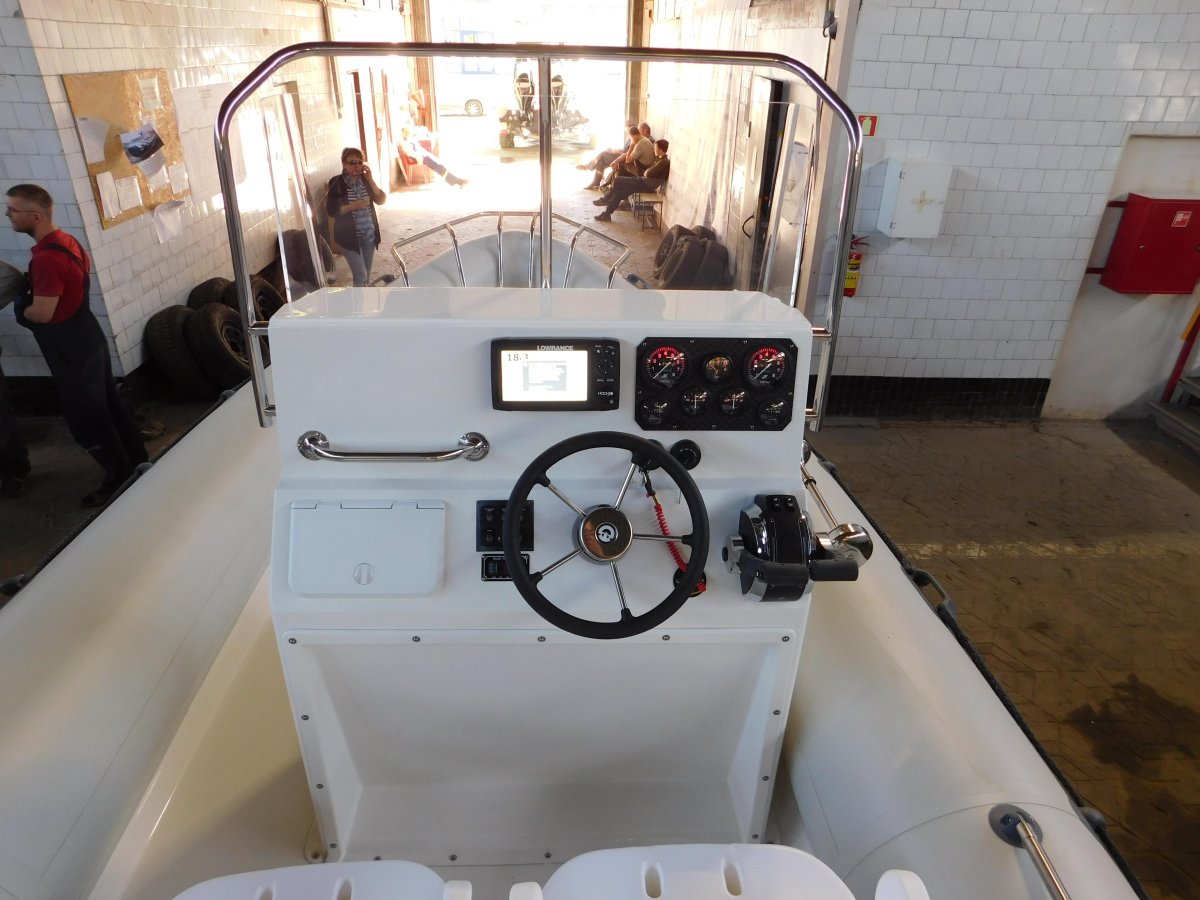 Рулевая консоль стеклопластик