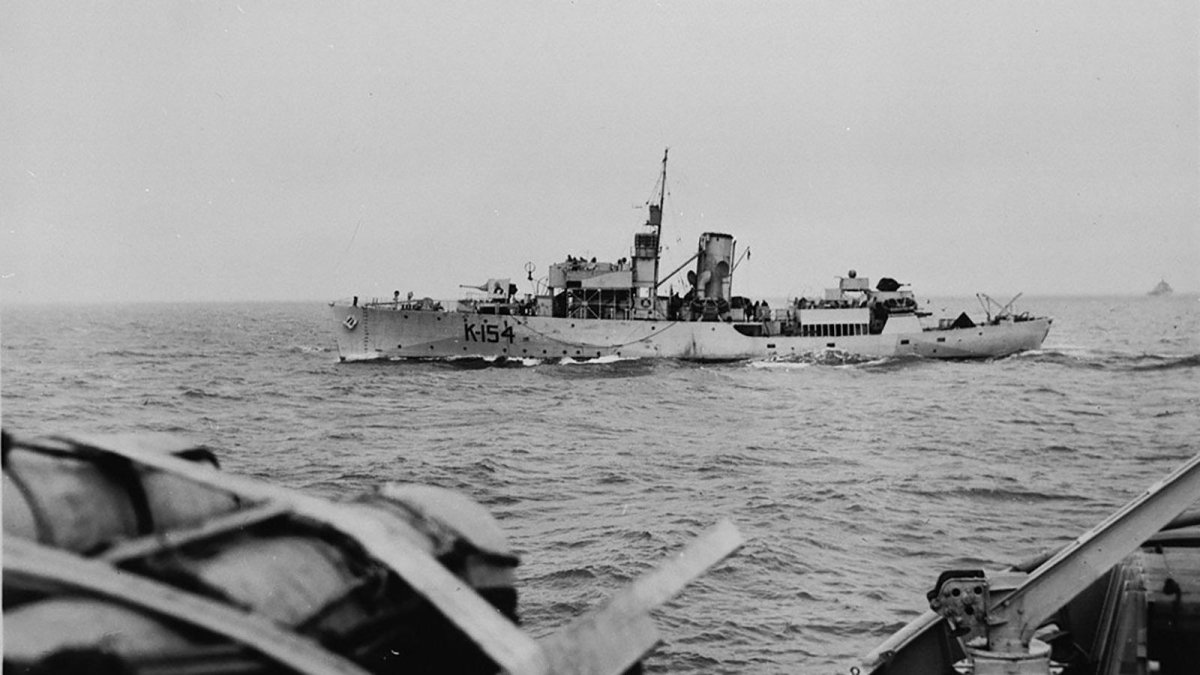 HMCS Camrose 1940