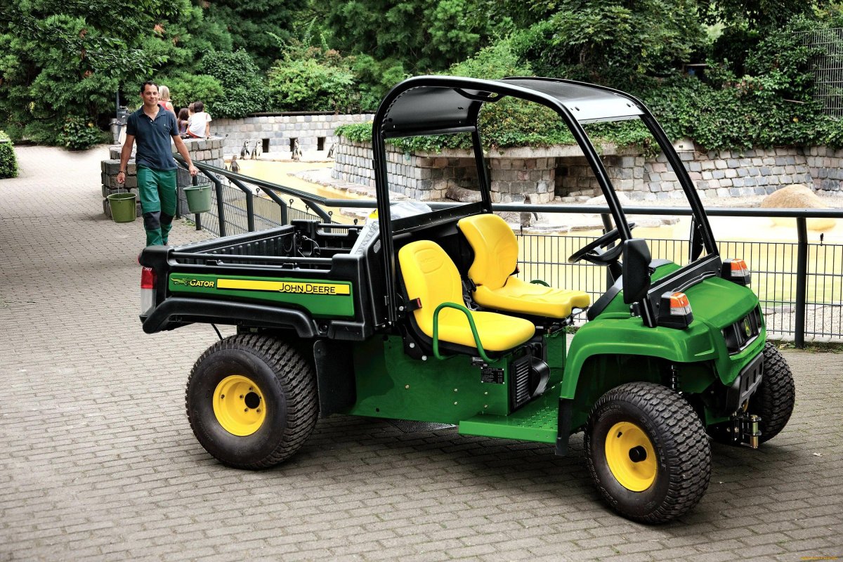John Deere Gator 4x2