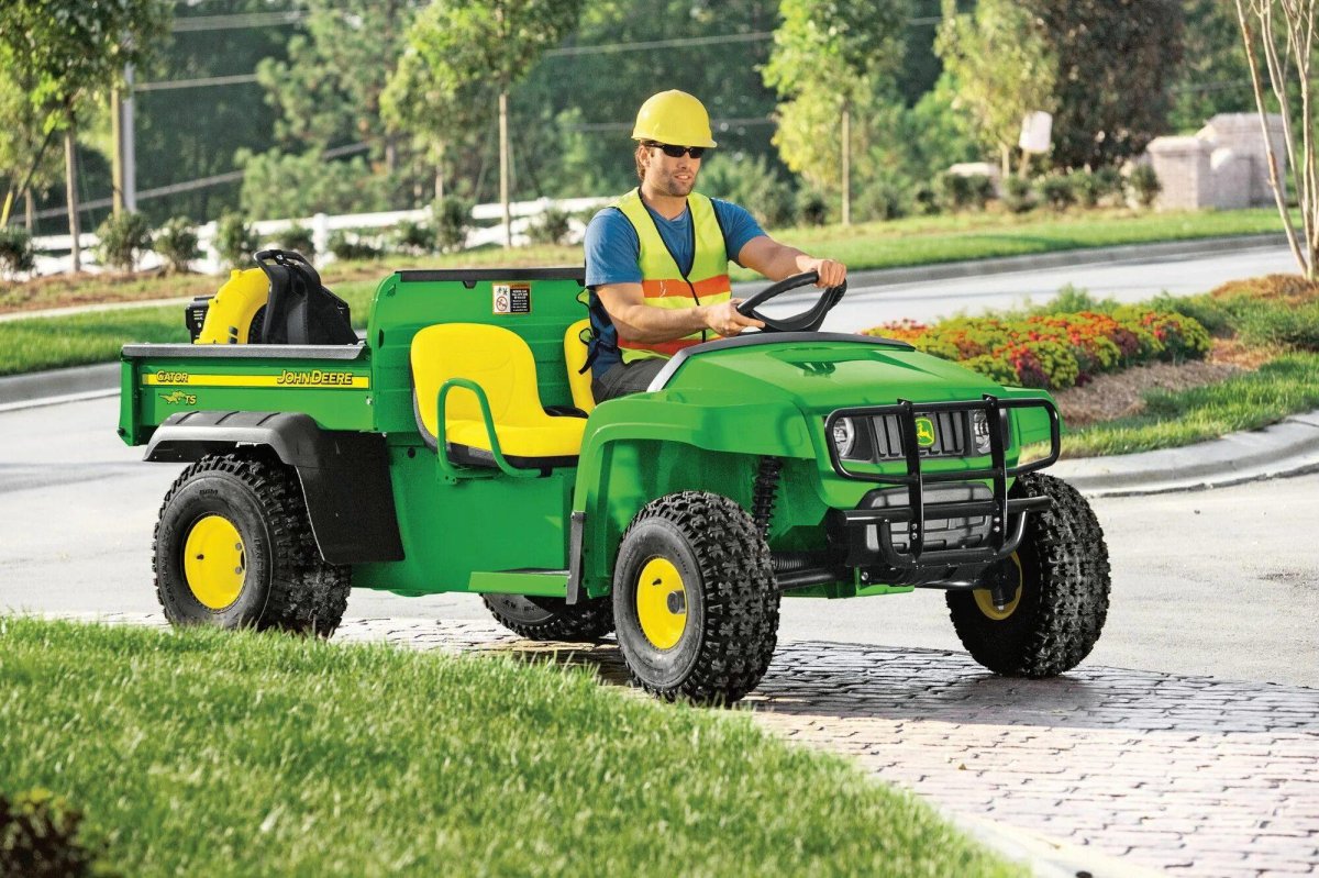 John Deere Gator UTV