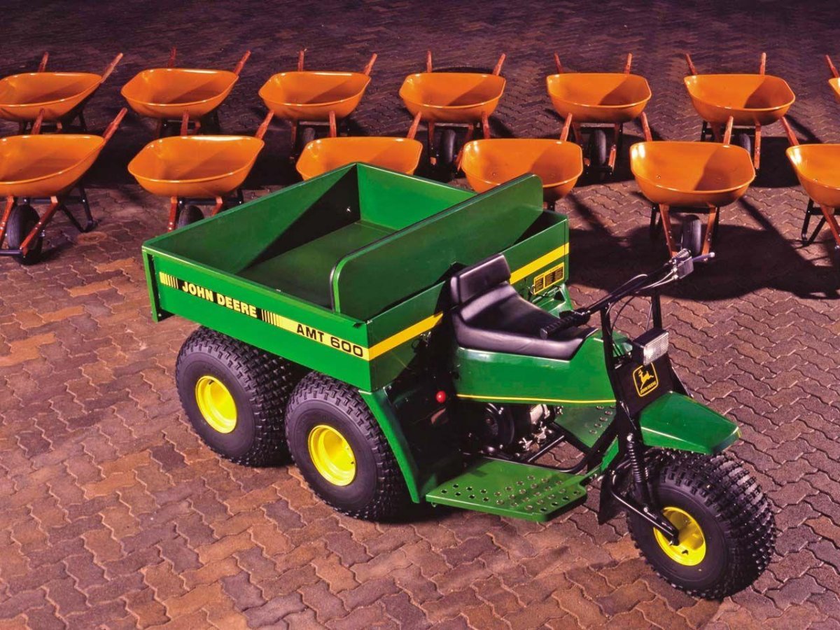 John Deere Gator AMT 600