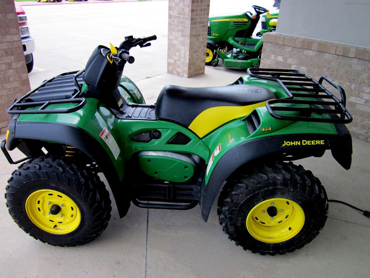 John Deere Buck 500