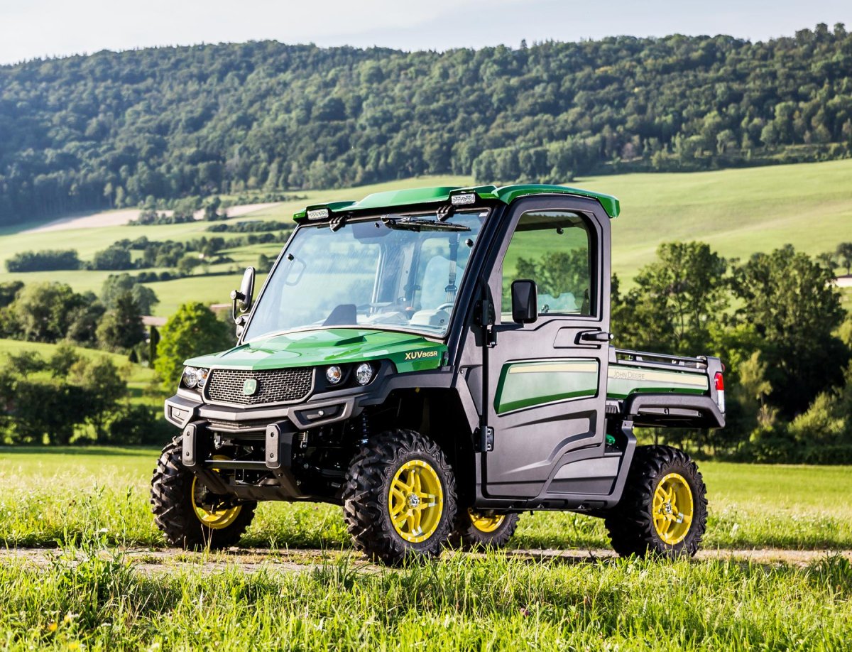 John Deere Gator XUV