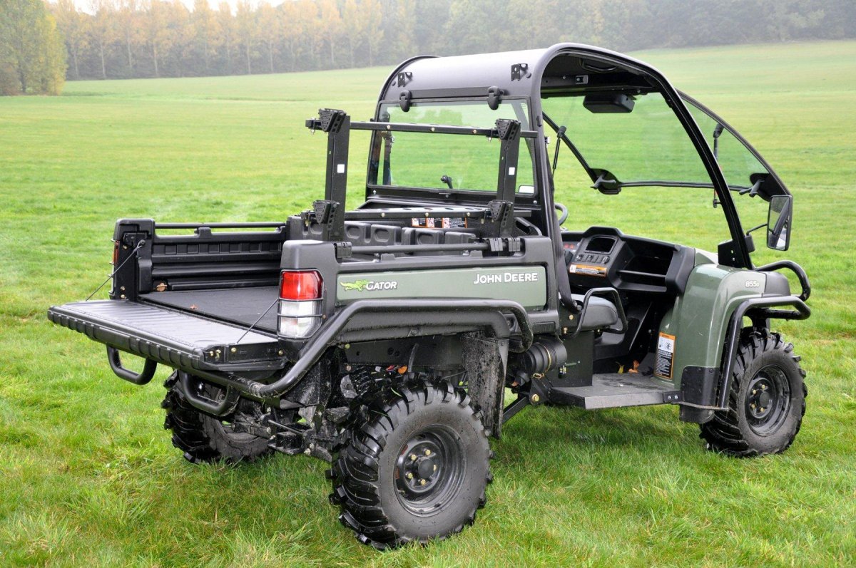 Мотовездеход John Deere Gator