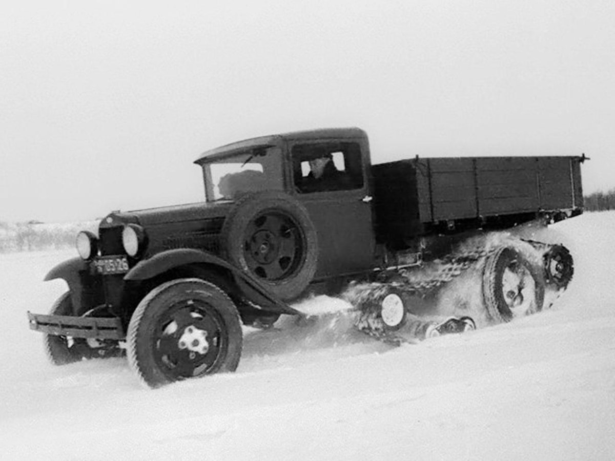 Полугусеничный автомобиль ГАЗ-65