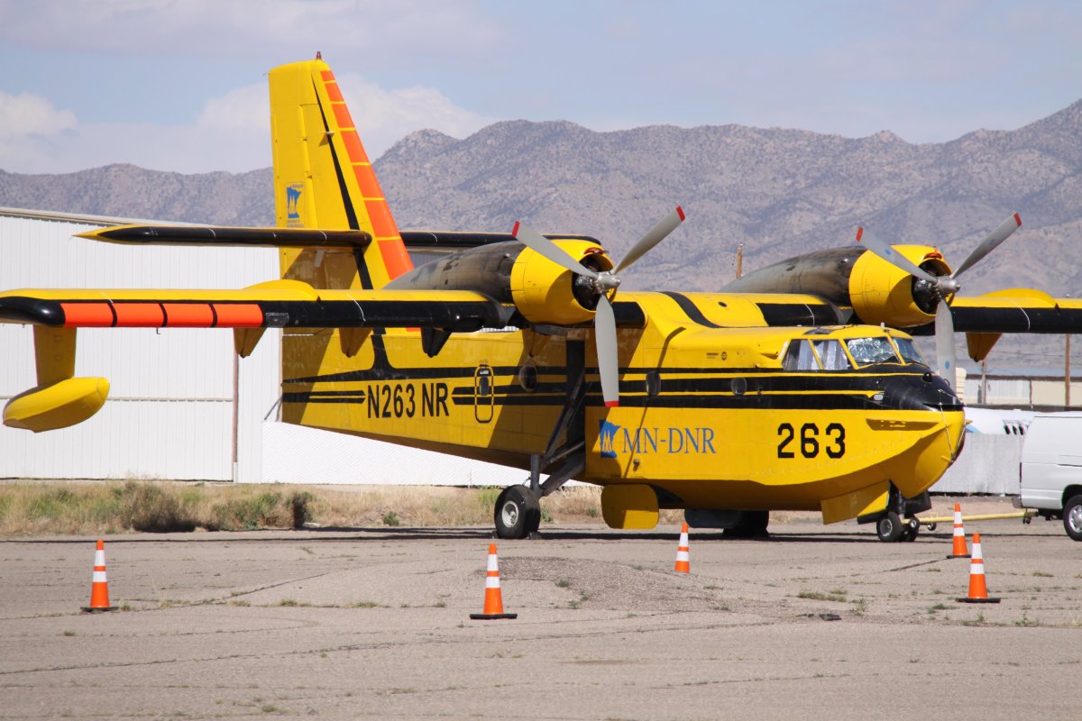 Canadair CL-215