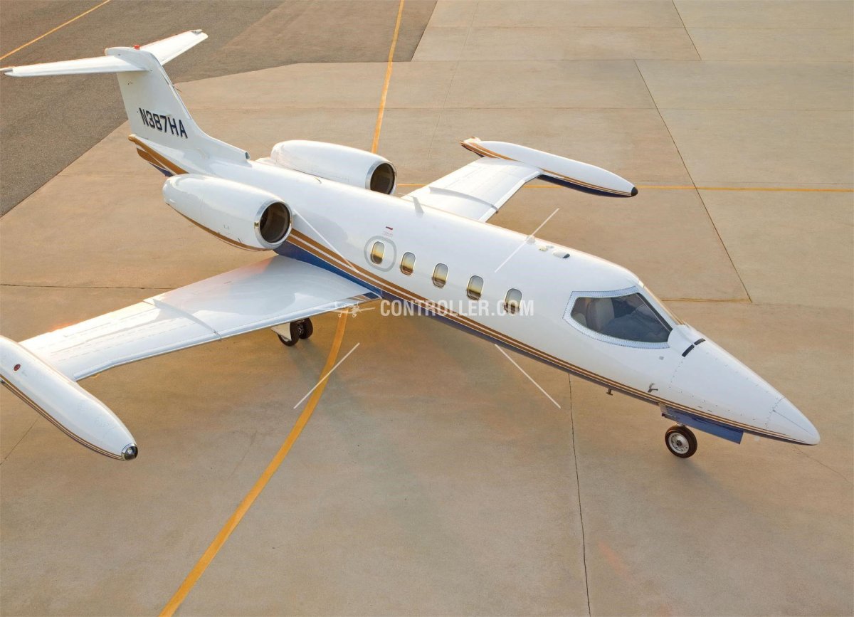 Лирджет самолет