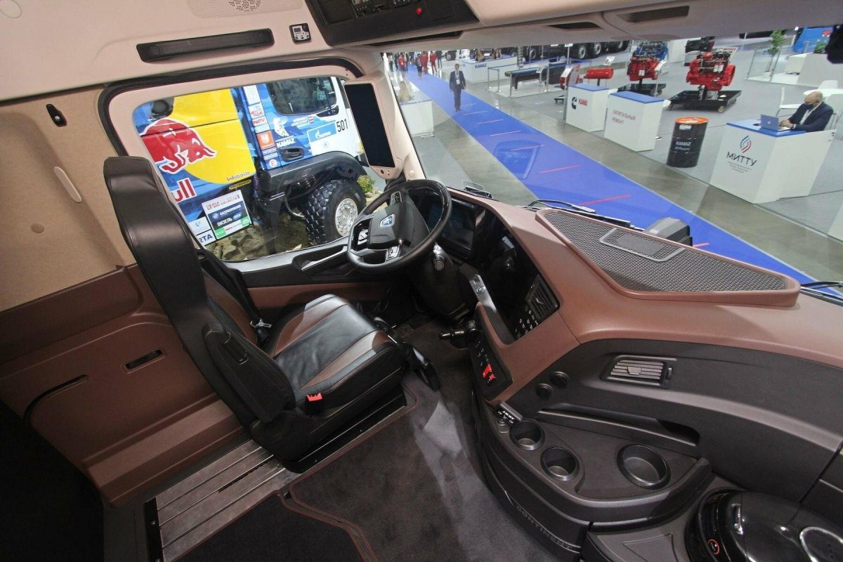 КАМАЗ-54907 Continent