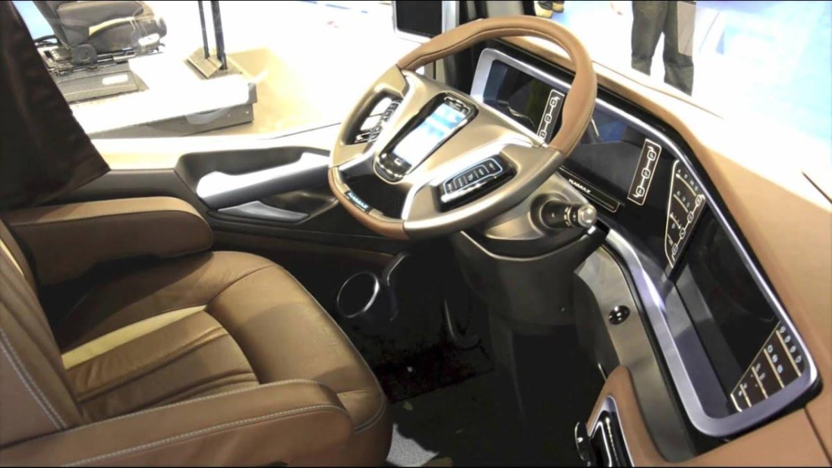 КАМАЗ 54901 кабина внутри