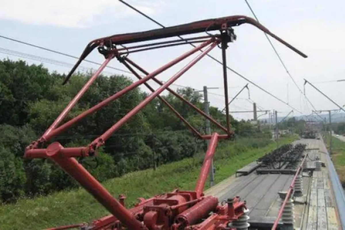 Токоприемник пантограф трамвайный