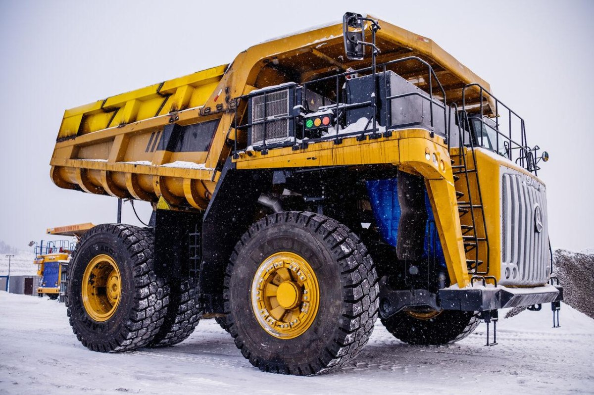 Карьерный самосвал sany skt90s