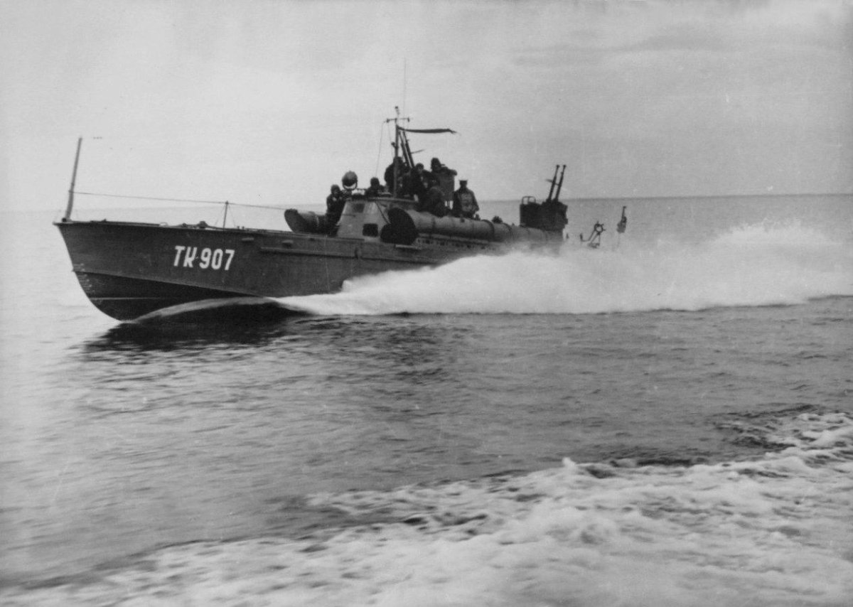 Катер тка-12