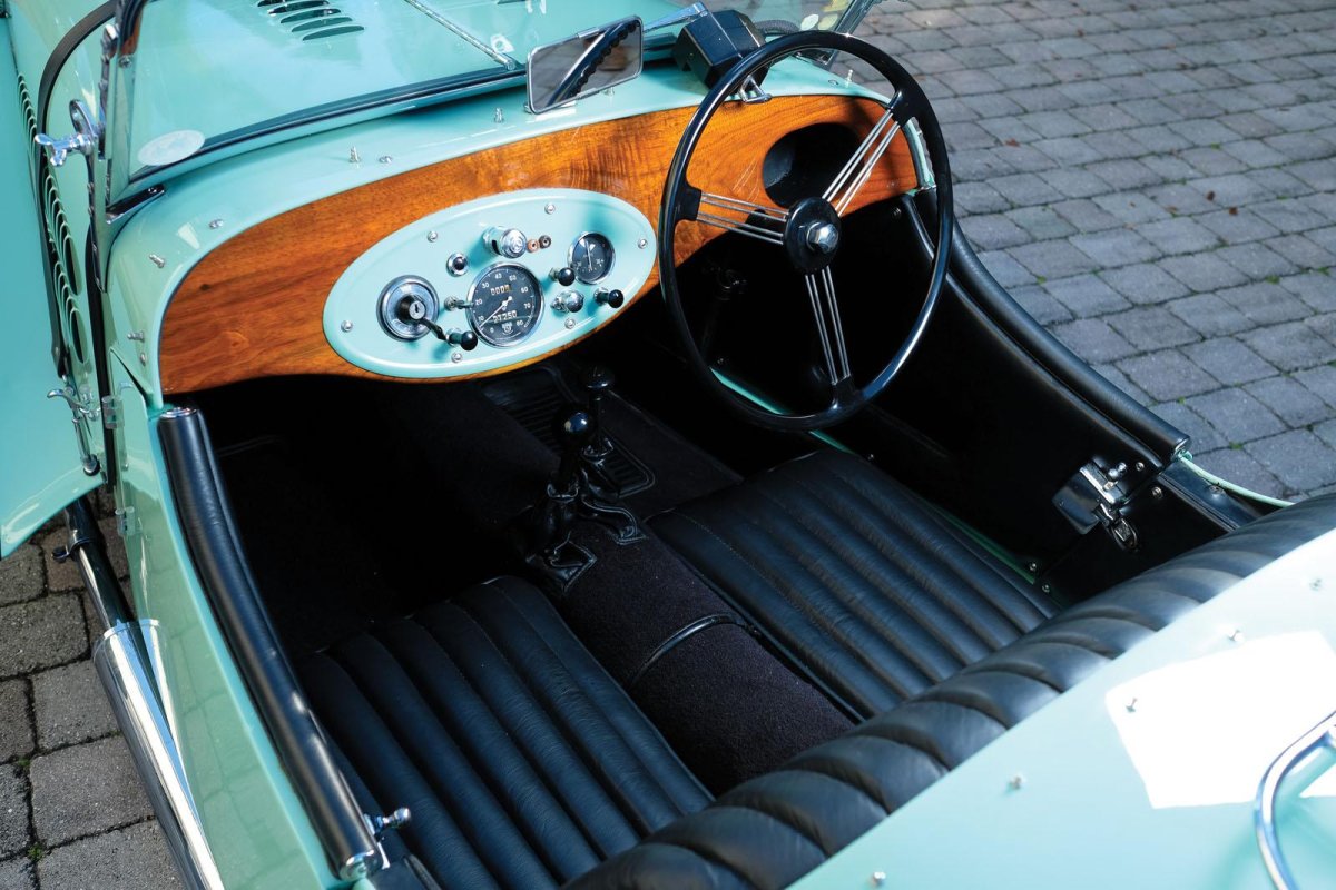 Трехколесный Морган салон