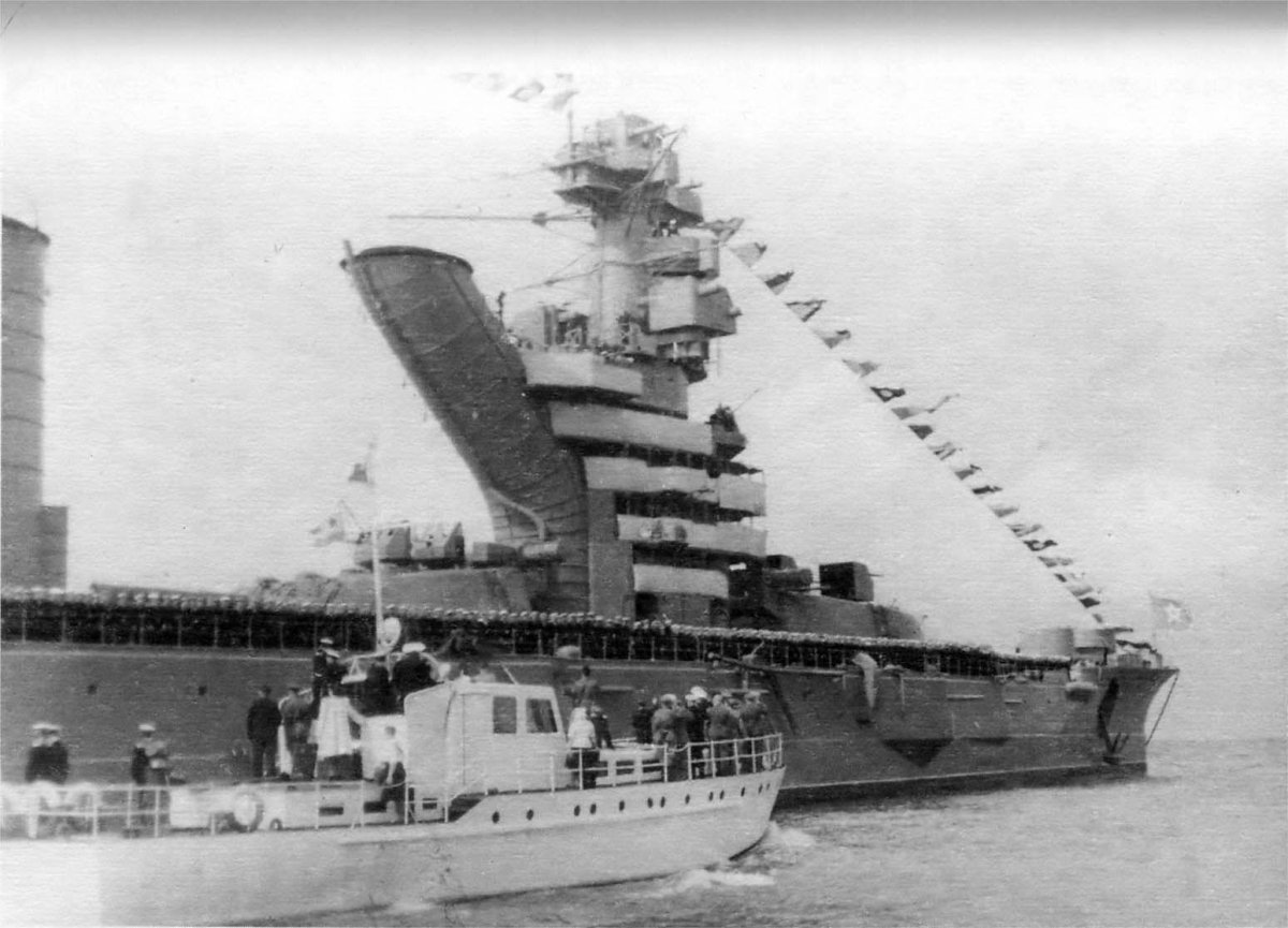 Линейный корабль «Гангут» («Октябрьская революция»)