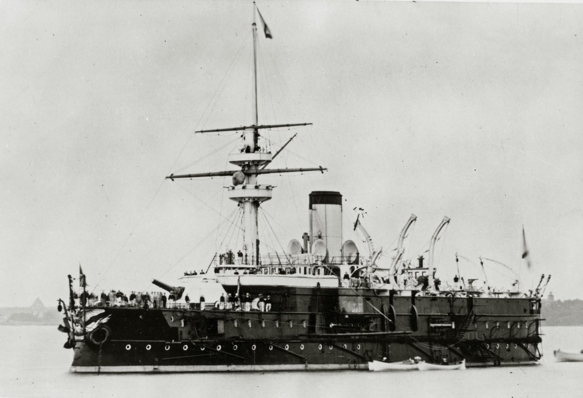 Эскадренный броненосец Гангут