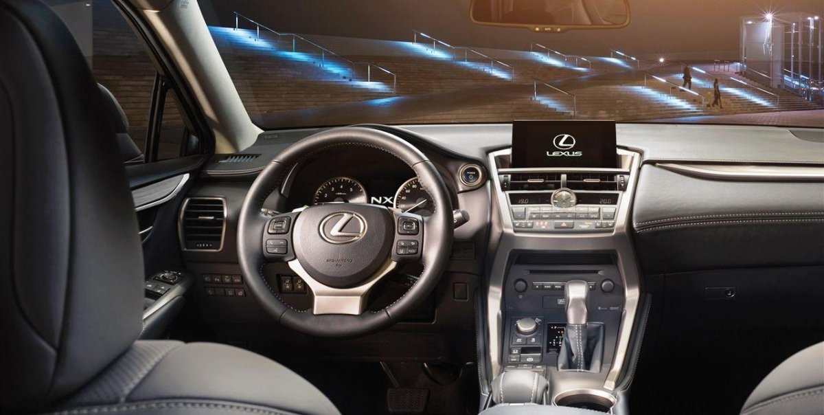 Lexus кроссовер nx200 салон