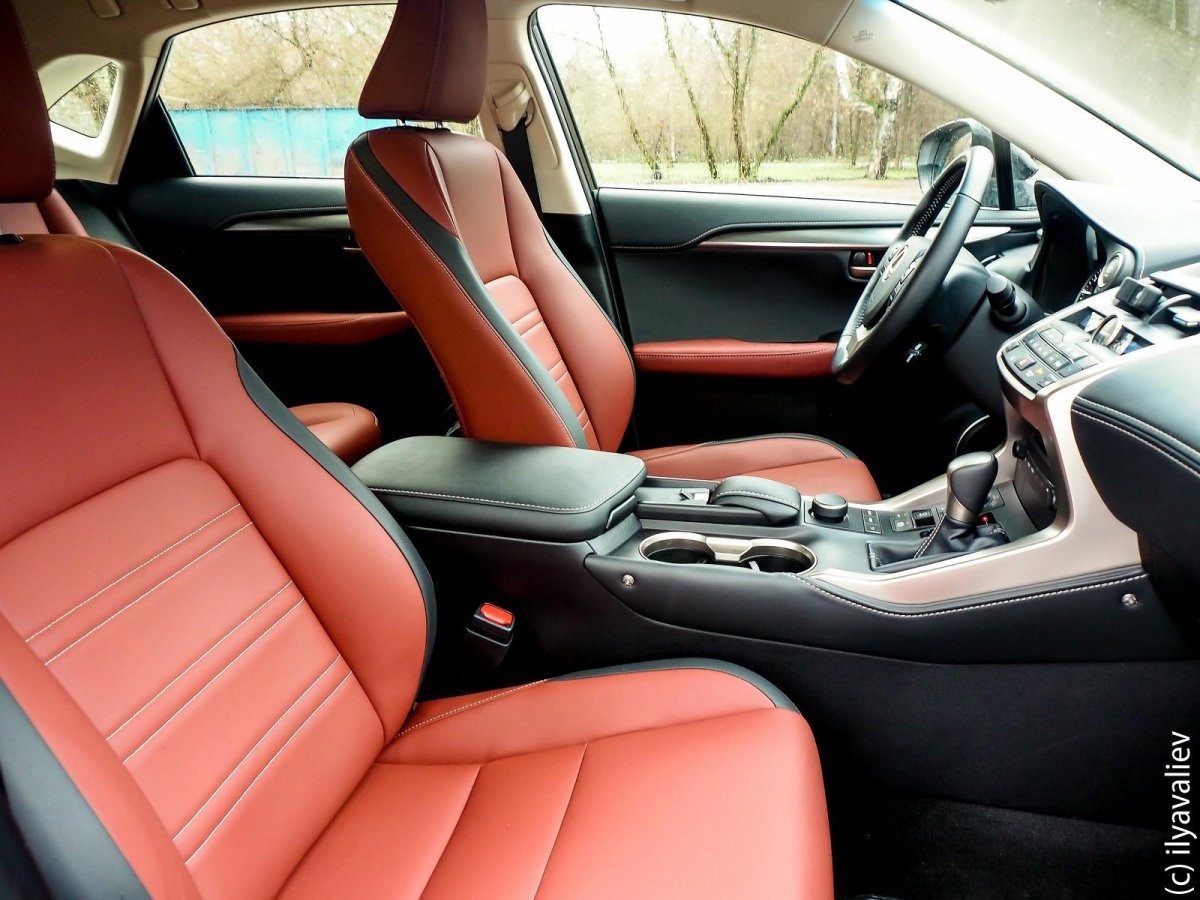 Lexus NX 200 салон белый