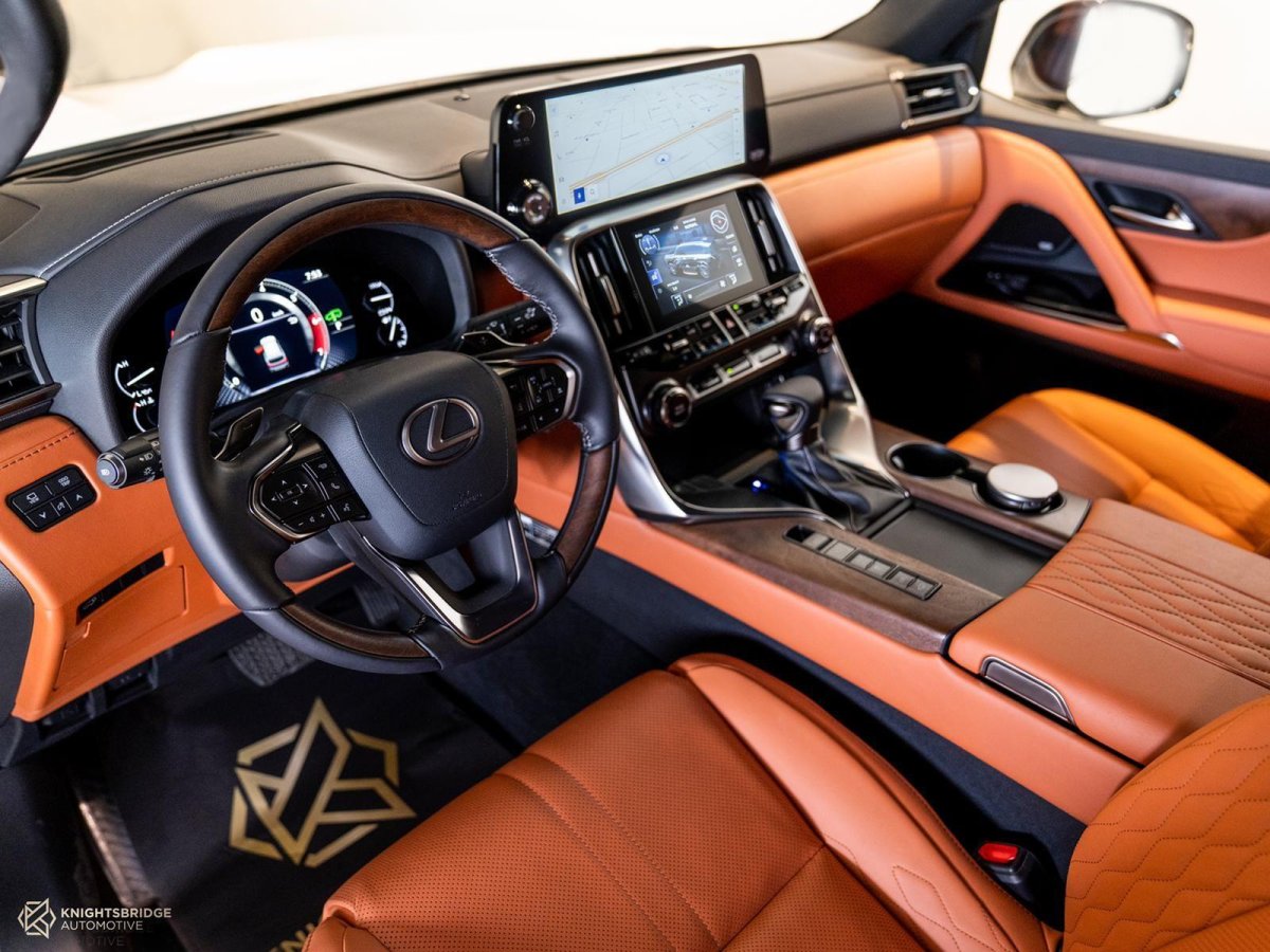 Лексус ЛХ 600