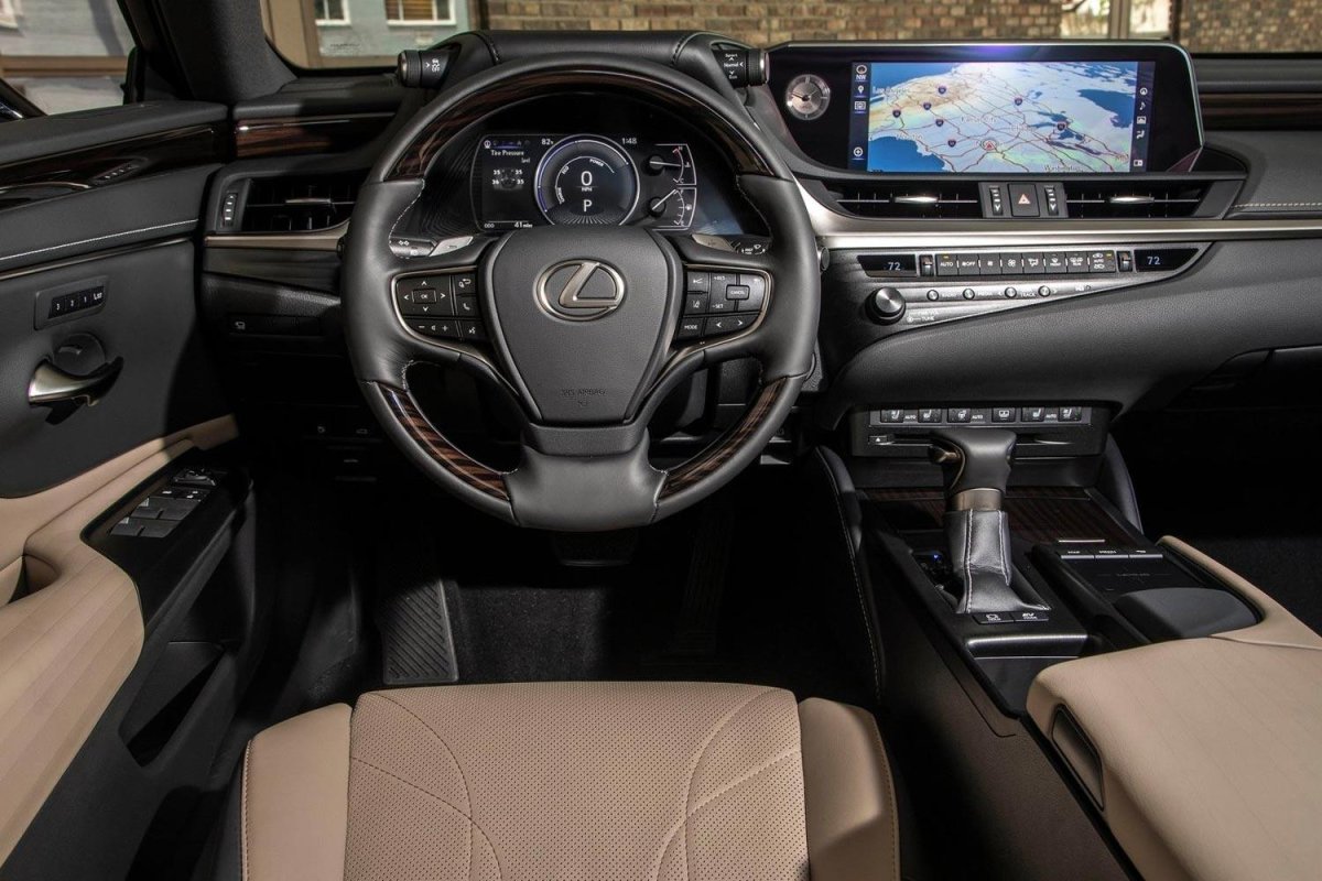 Lexus es 570
